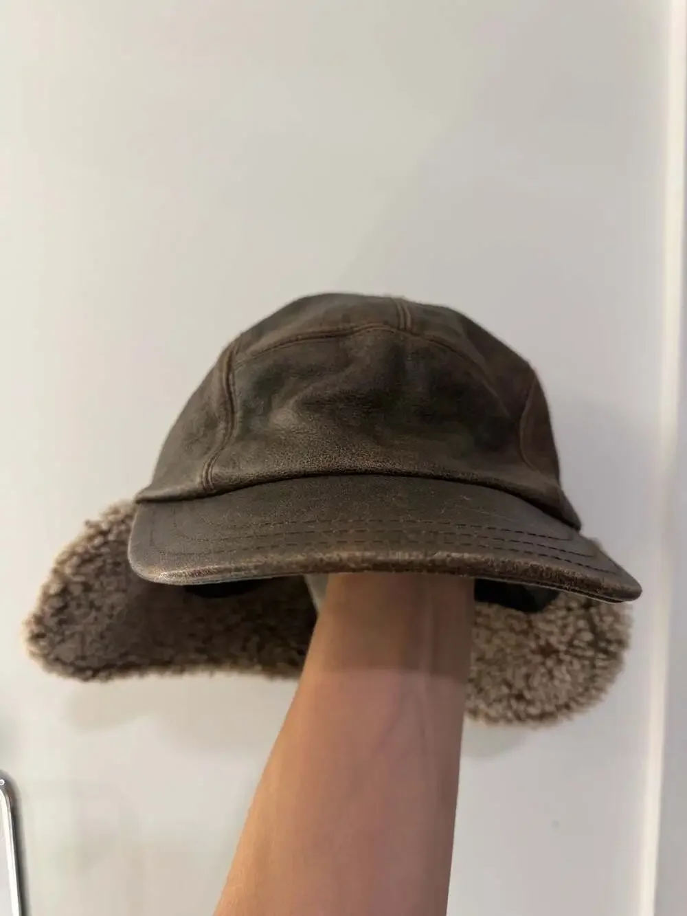 Vintage GAP Genuine Leather Shearling Lined Earflap Cap M/L